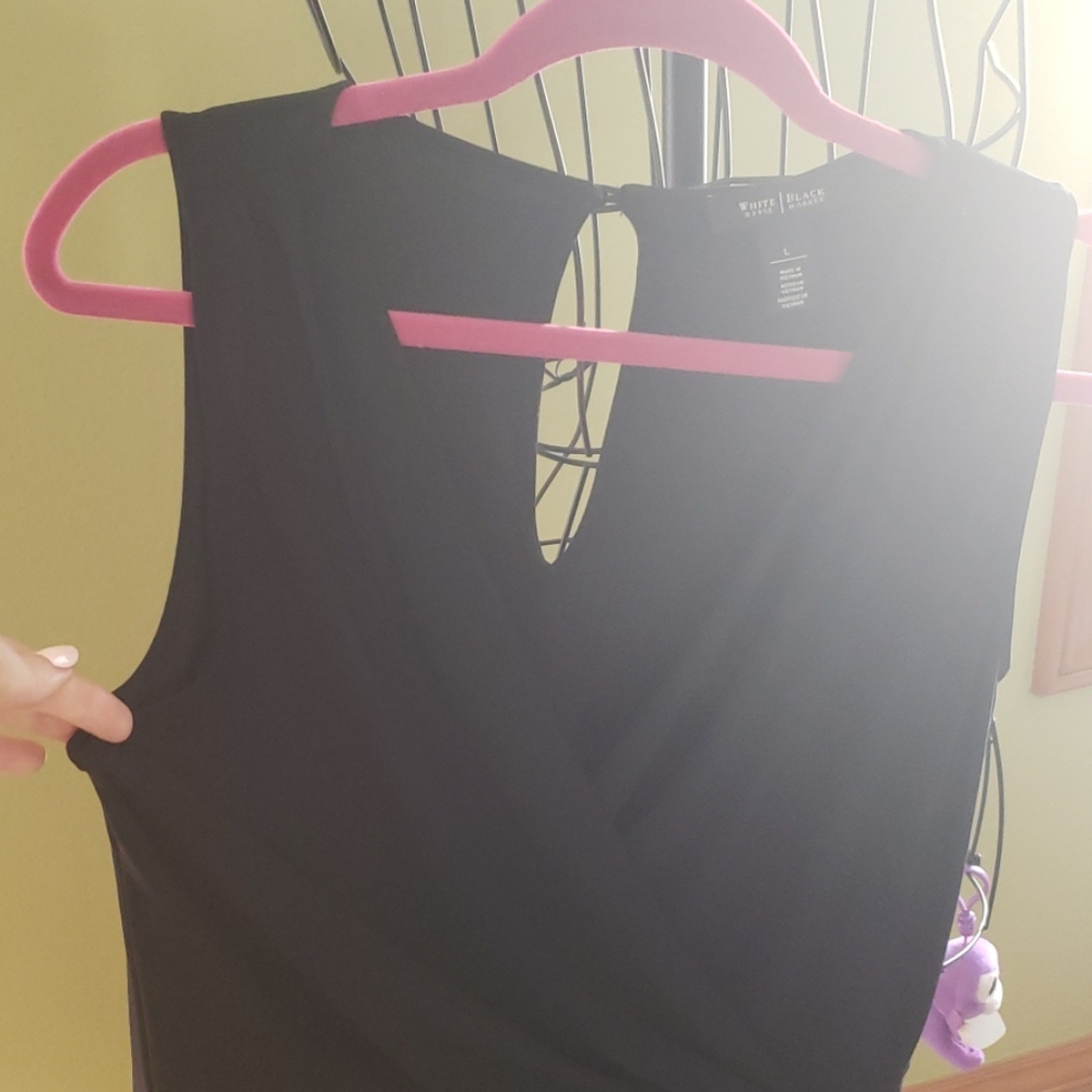 🧡$10 White House black market black top